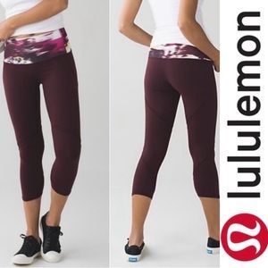 Lululemon Burgundy Leggings w Printed Waist Wunder Under Size 6